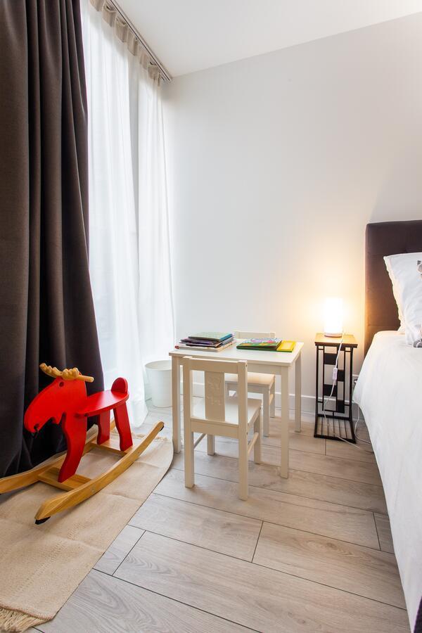 D&E - Paris-Disney - Holidays Apartment - Appartement De Vacances - 5 Chambres- 5 Sdb - 5 Bedrooms - 5 Bathrooms - Netflix Champs-Sur-Marne Esterno foto